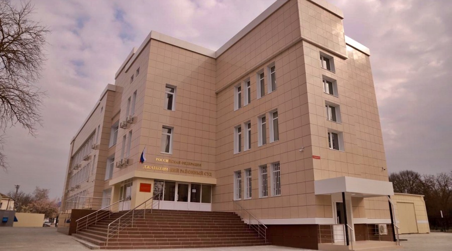 Крымский суд отправил пенсионера в колонию за попытку убить «внучку»