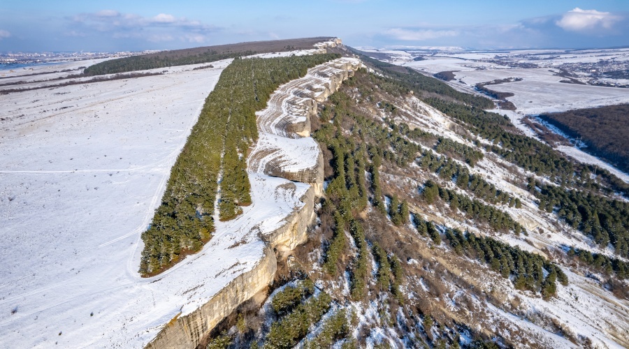 Снегопад и ночные морозы ожидаются в Крыму в выходные дни