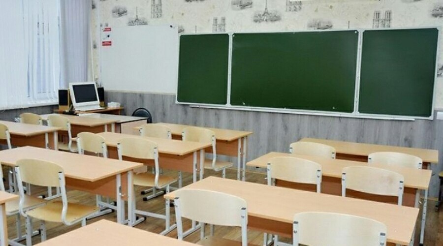 Два учителя уволены из-за скандального выпускного в Крыму