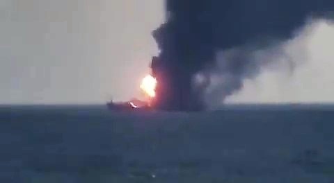 Последний очаг пожара на двух горевших в Черном море больше месяца танкерах потушен
