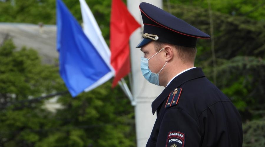 Полицейские в Крыму не штрафовали нарушителей самоизоляции в День Победы