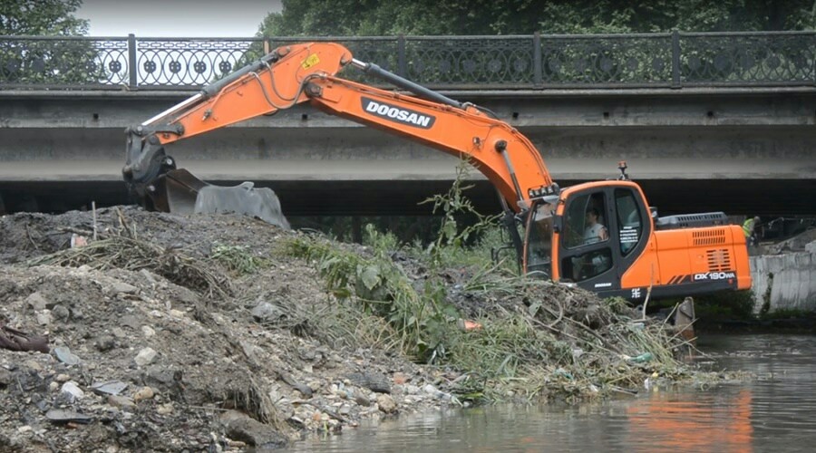 Уголовное дело возбуждено в Симферополе за незаконную очистку русла реки Салгир