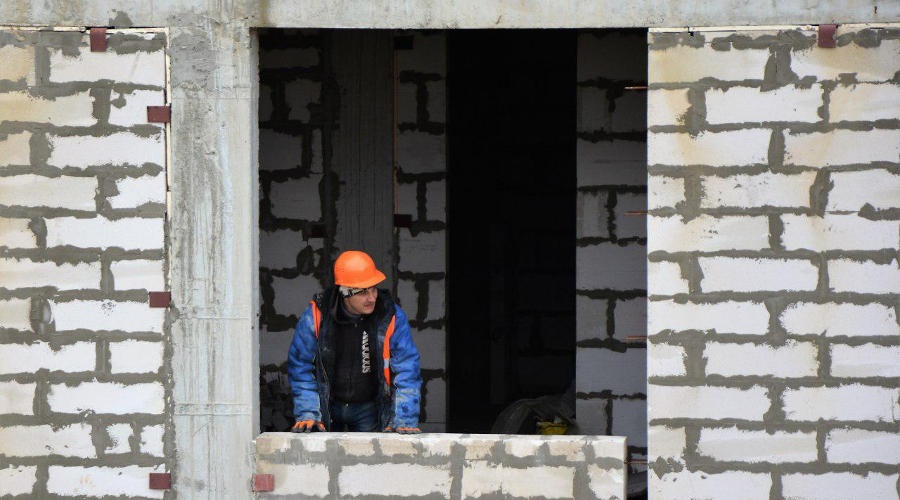 Власти Крыма пытаются взыскать деньги с недобросовестных подрядчиков по 30 объектам ФЦП