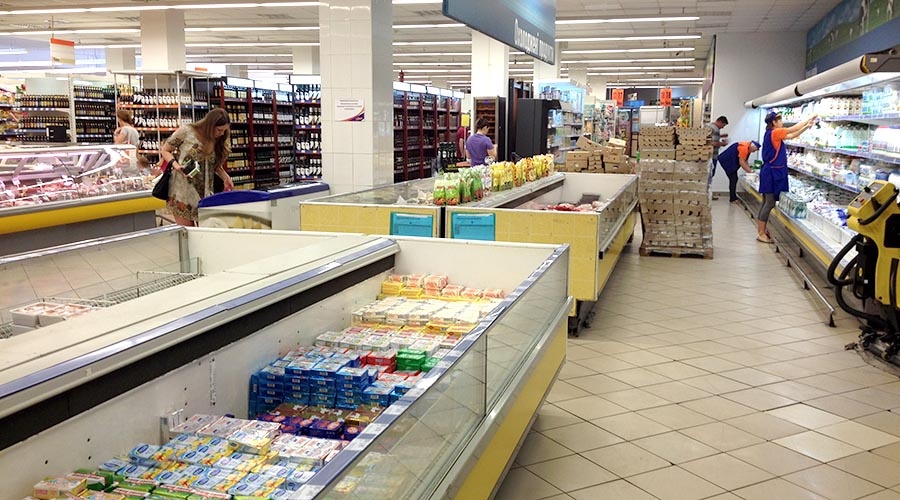Власти Крыма договорились с торговыми сетями о снижении наценки на продукты питания
