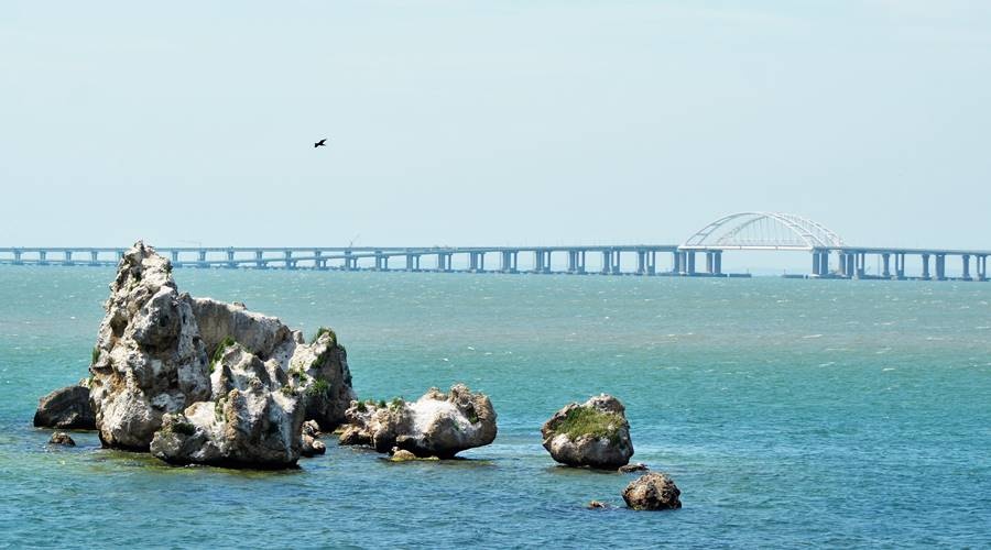Движение по Крымскому мосту могут ограничить на неделю
