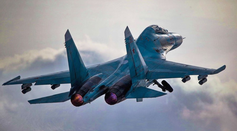 Истребители Су-27 «перехватили» американские самолеты-разведчики над Черным морем