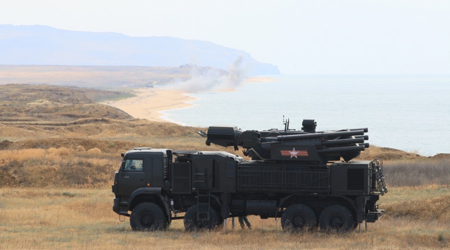 Авиаторы ЮВО отработали навыки перехвата крылатых ракет в небе над Крымом
