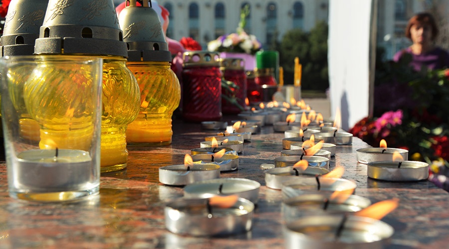 В Крыму вспоминают жертв трагедии в Керченском политехническом колледже
