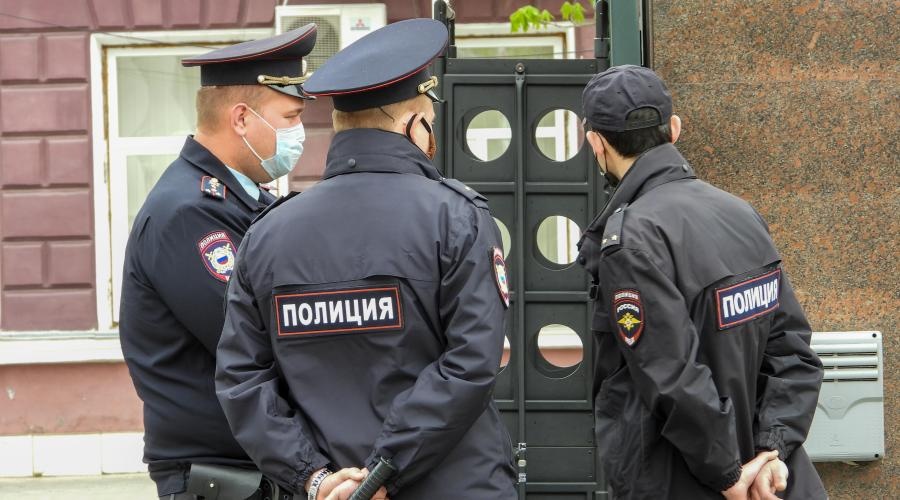 Правоохранители в Крыму начали массовую проверку приезжих из других регионов