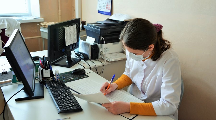 Почти 170 врачей в Крыму переболели COVID-19