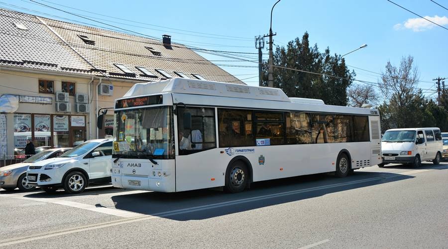 Глава муниципальной компании-перевозчика пообещал включить кондиционеры в автобусах Симферополя