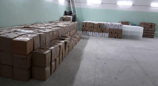 Грузовик из Ставропольского края вез нелегально в Крым 40 тысяч литров спирта