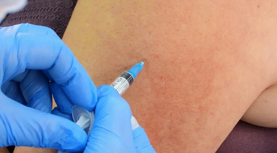 Прививку от COVID-19 в Крыму ежедневно получают 7 тысяч человек