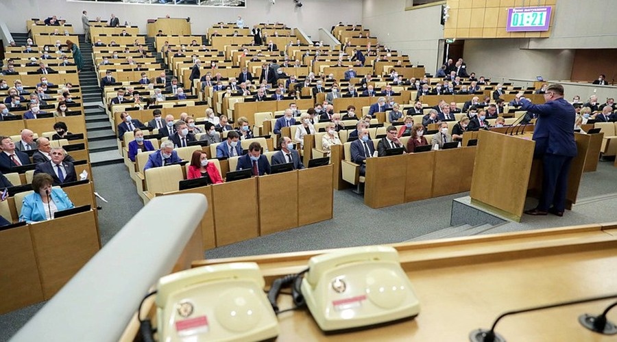 Большую часть конституционных законопроектов Госдума рассмотрит осенью