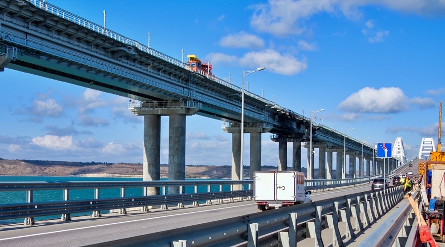 Хуснуллин намерен ускорить восстановление железнодорожной части Крымского моста