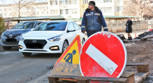 Власти Симферополя готовы потратить почти 30 млн рублей на разметочную машину, битум и асфальтобетон