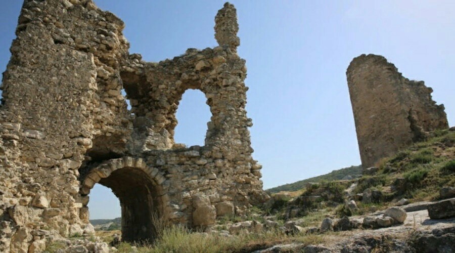 Археологи обнаружили сооружения XV-XVI века возле крепости Каламита в Севастополе