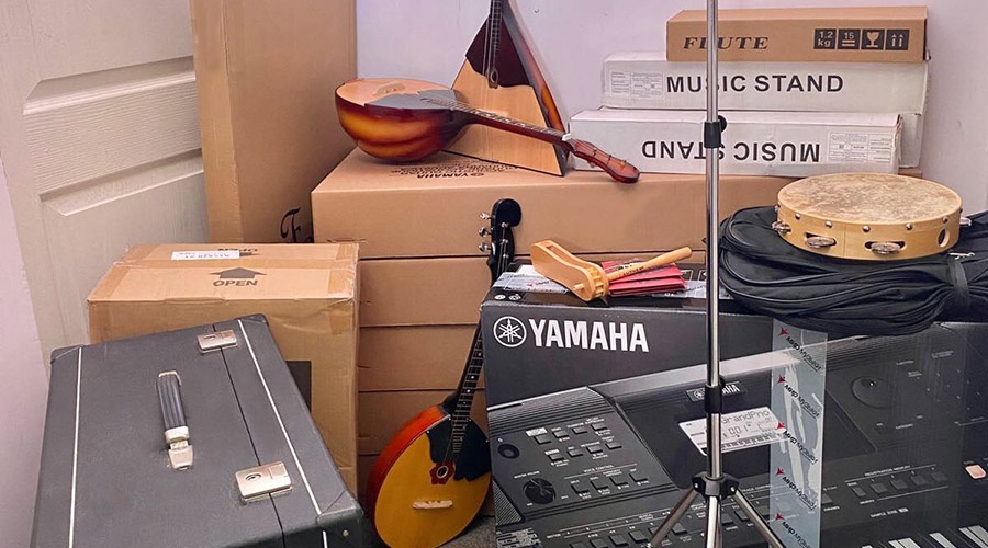 Жители города-побратима Ялты из Германии прислали новые инструменты музыкальной школе