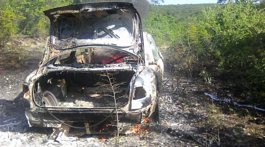 Загоревшаяся машина стала причиной лесного пожара в Бахчисарайском районе