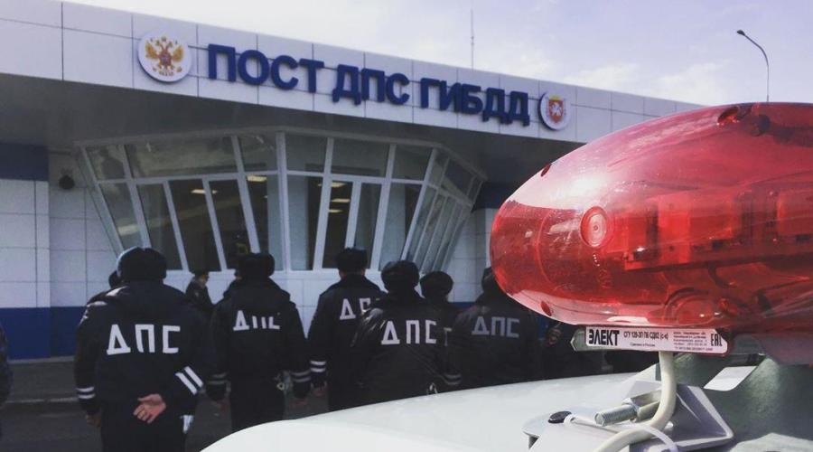Полицейские задержали на Крымском мосту жителя Самарской области за попытку дать взятку