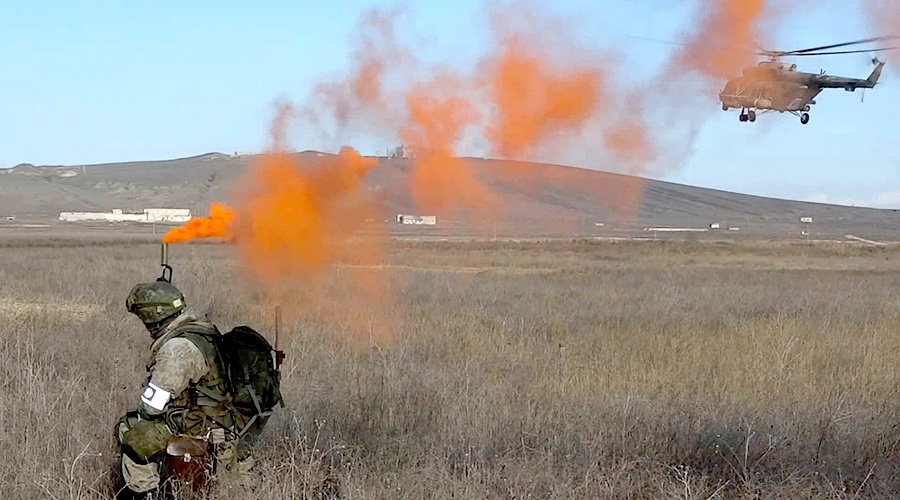 Воздушный десант ЧФ уничтожил «диверсантов» на учениях в Крыму
