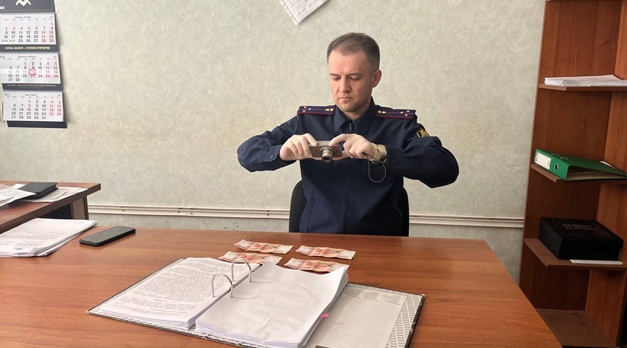Сельский глава в Крыму пытался за 20 тыс руб купить расположение антикоррупционного полицейского