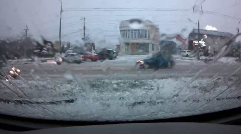 Молния ударила в севастопольскую многоэтажку