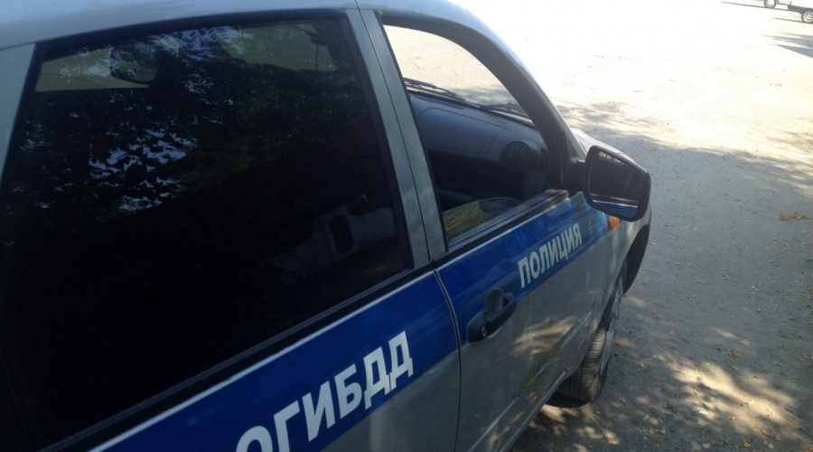 Нетрезвый мотоциклист напал на сотрудницу ГИБДД в Советском районе Крыма