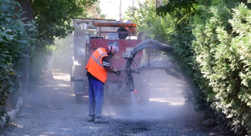 Текущий ремонт дорог начался в симферопольском поселке ГРЭС