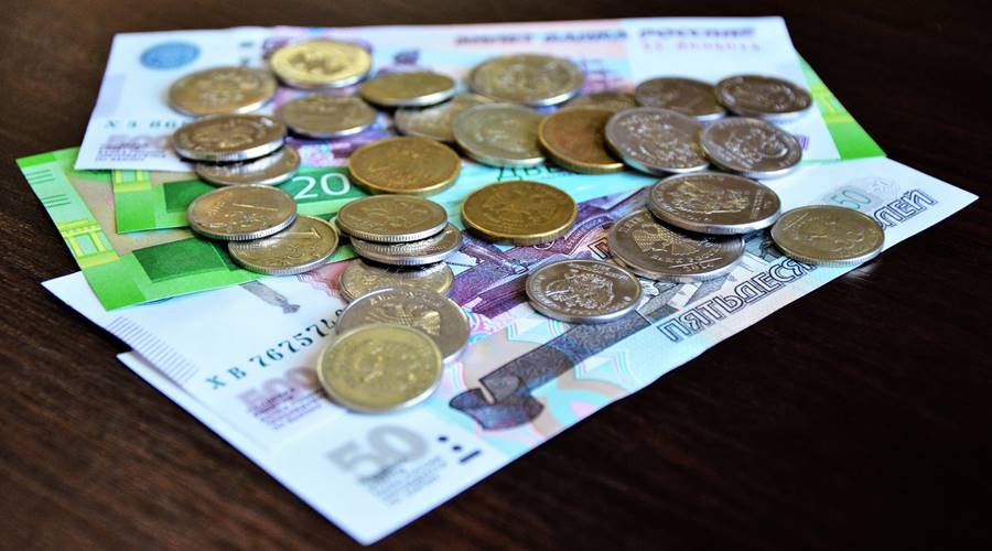 Самая распространенная зарплата в России составляет 23,5 тысячи рублей