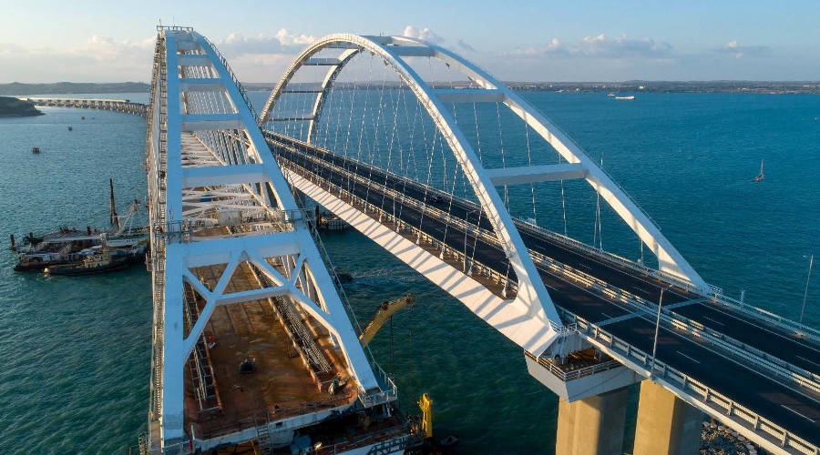 Аксёнов назвал строительство Крымского моста мощным импульсом для развития полуострова