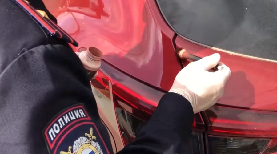 Крымчанин во время полицейской погони разбил угнанный у собственной матери автомобиль