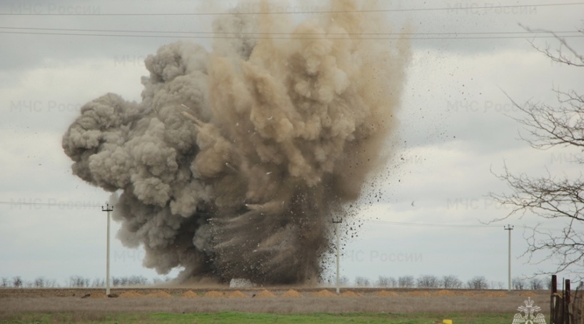 МЧС уничтожило полутонную немецкую авиабомбу в Крыму