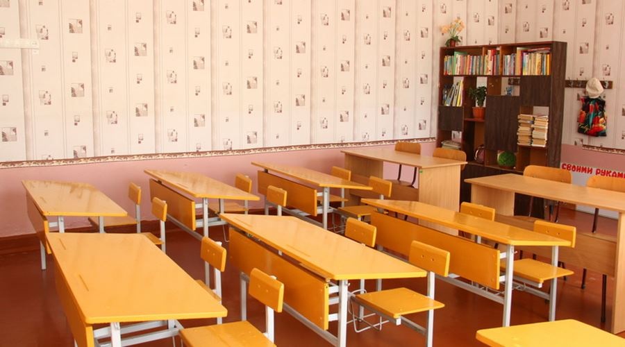 Два класса в школах Симферополя закрылись на карантин