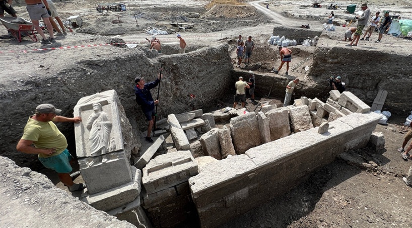 Археологи нашли погребальный комплекс II века н.э. в пригороде Херсонеса