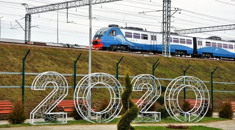 Поезда перевезли за год по Крымскому мосту более 1,1 млн пассажиров