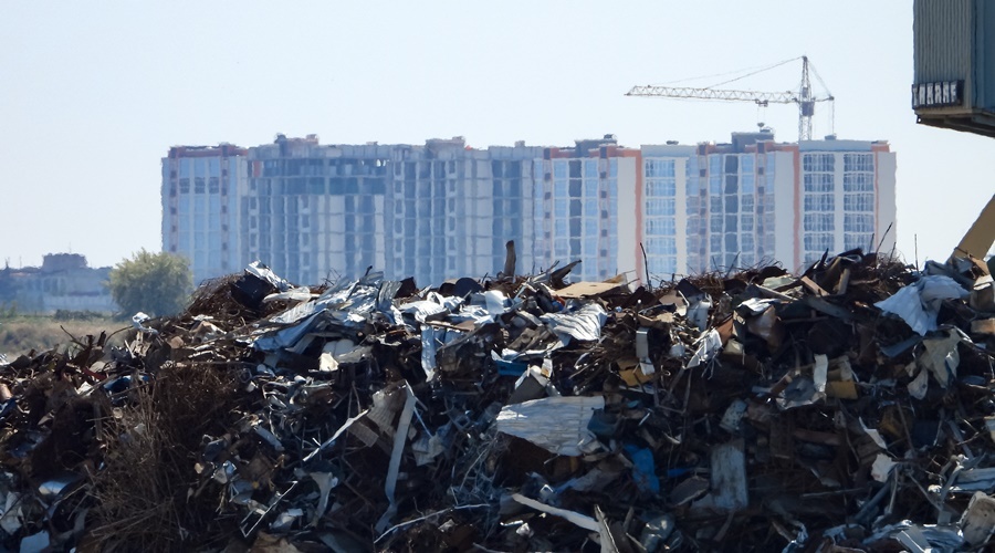 Россиянам могут законодательно запретить выбрасывать мусор в канализацию