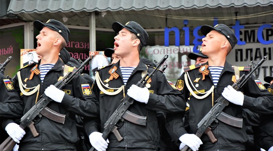 Военкоматы этой весной призовут в армию 2,5 тысячи крымчан и севастопольцев