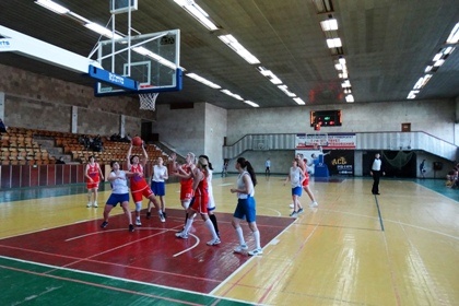 Две команды идут без поражений после четырёх туров женского баскетбольного чемпионата Крыма