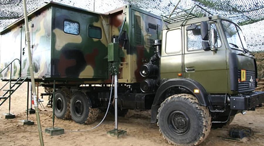 Крымские военные осваивают новые мобильные пункты управления
