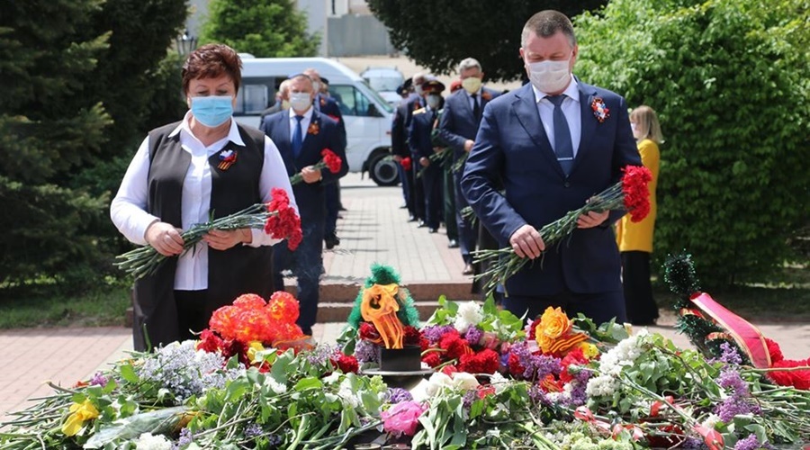Город-герой Керчь отмечает День Победы концертами для ветеранов