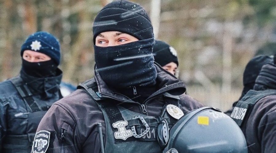 Украинский военный убил пятерых сослуживцев и скрылся с оружием