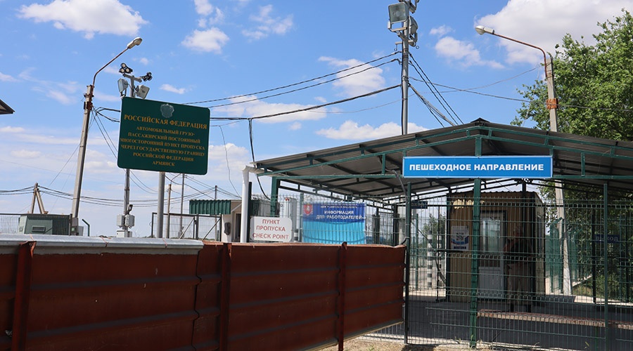 Погранконтроль на границе Крыма и Херсонской области сохранится после референдума