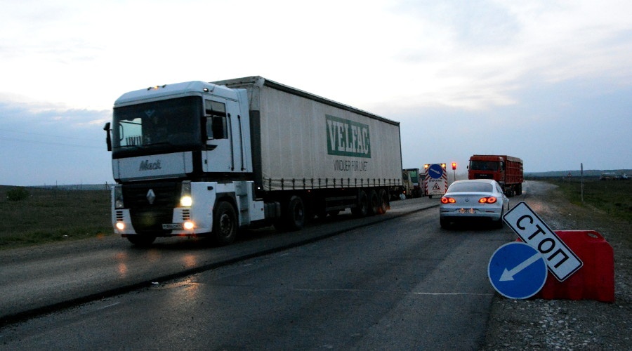 Сезонные ограничения движение грузовиков по дорогам Крыма будут введены с 1 июня