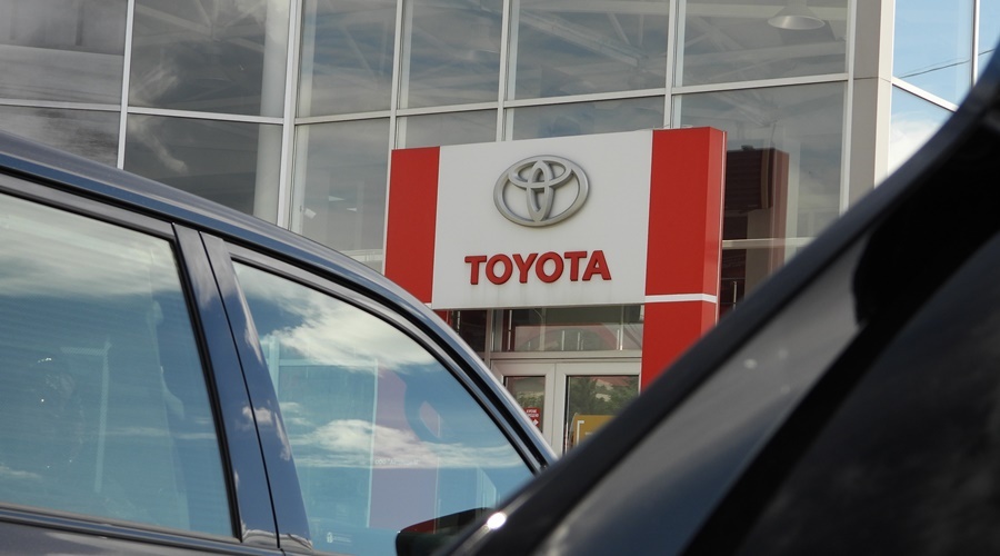 Toyota возобновила поставки запчастей в РФ