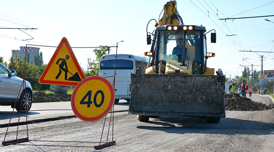 Аксёнов гарантировал контроль за единым подрядчиком по ремонту всех крымских дорог
