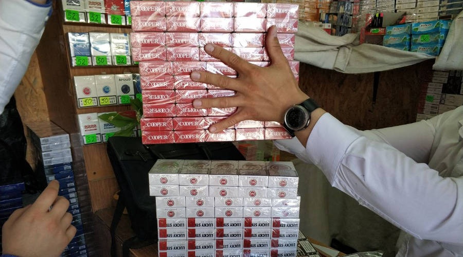 Пограничники изъяли у керченского предпринимателя почти 16 тыс пачек сигарет на 1 млн рублей