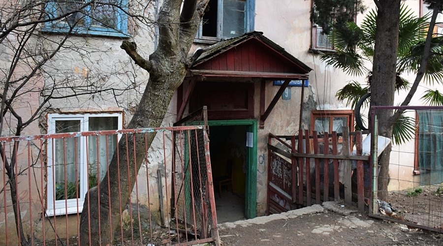 Более 70 собственников аварийного жилья в Ялте получат компенсации за квартиры