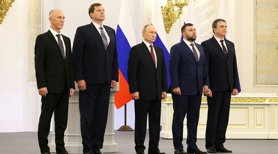 Путин утвердил ратификацию договоров о вхождении новых регионов в Россию