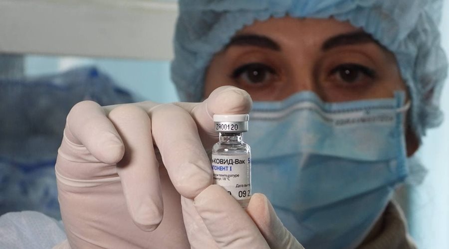 Пользователи сервиса Мамба больше доверяют отечественной вакцине от COVID